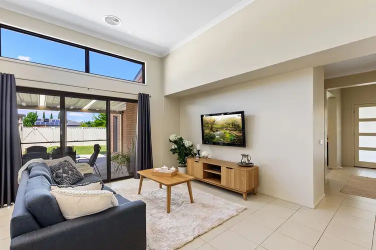 Fifth view of Homely house listing, 1 McConnachie Court, Ascot VIC 3551