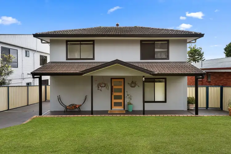 Main view of Homely house listing, 25 Roger Crescent, Berkeley Vale NSW 2261