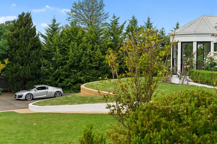 Second view of Homely house listing, 3 Everett Court, Strathdale VIC 3550