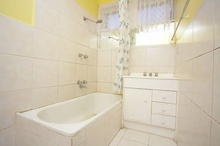 Fifth view of Homely apartment listing, 6/18 Ridley Street, Albion VIC 3020