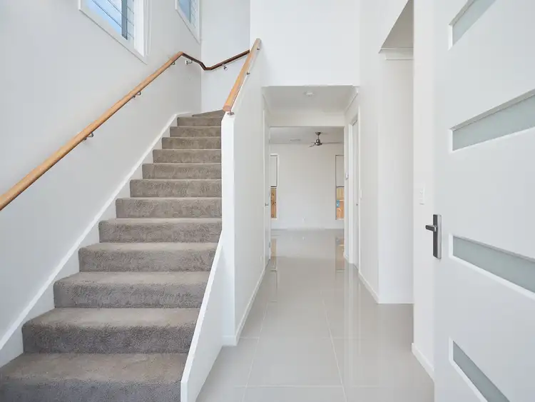 Fifth view of Homely semi-detached listing, 25A Via Roma, Isle Of Capri QLD 4217