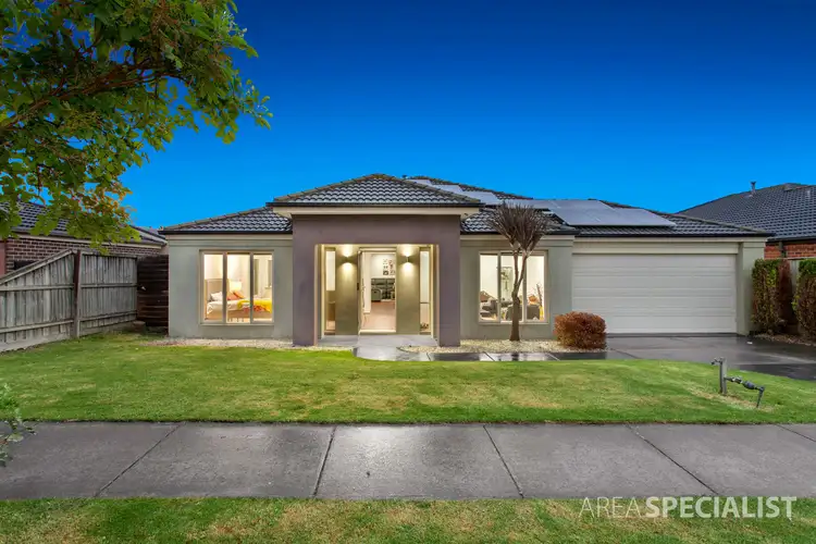 9 Flametree Circuit, Cranbourne VIC 3977