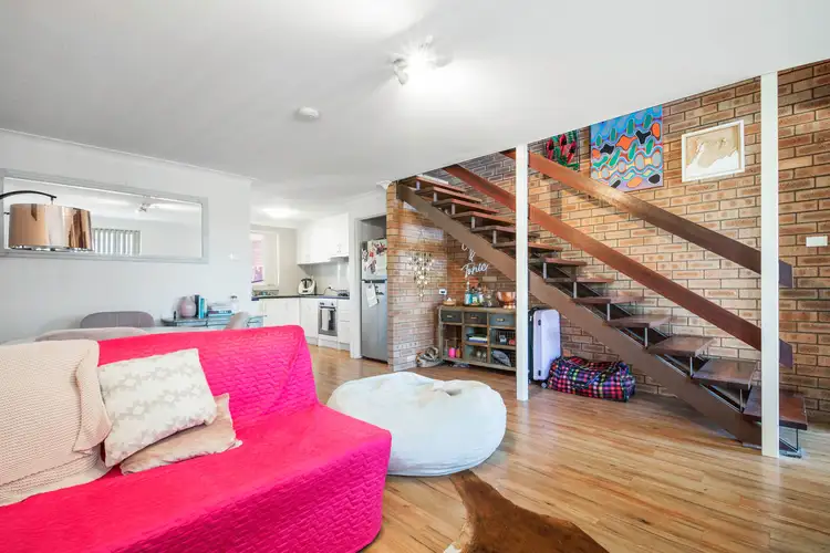 8/2 Sun Court, Millars Well WA 6714