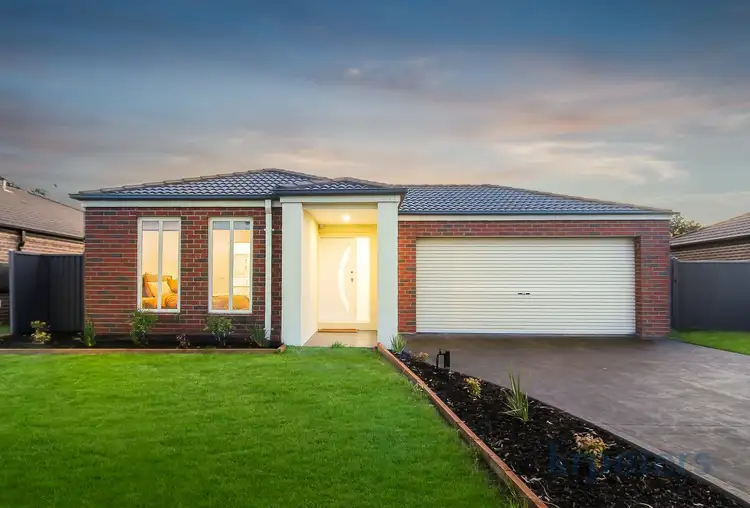 22 Scarlet Crescent, Pakenham VIC 3810