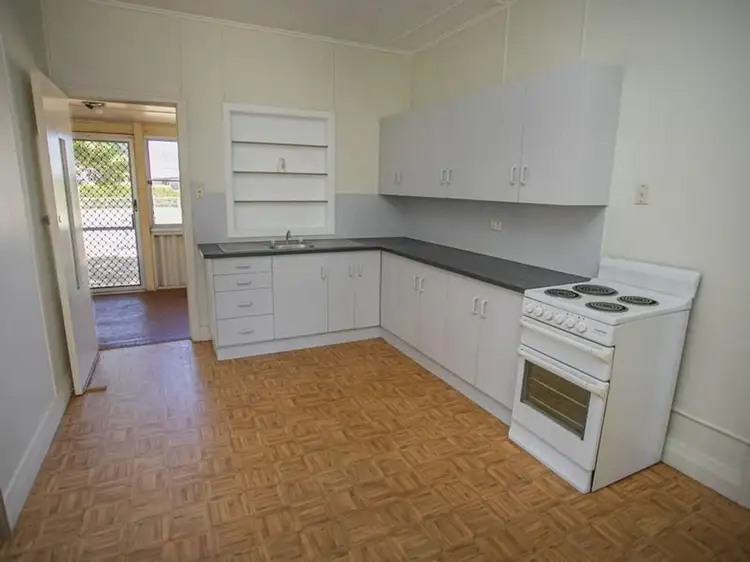 Fifth view of Homely house listing, 15 Russell Street, Chinchilla QLD 4413
