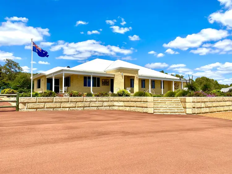 103 Elliott Street, Waroona WA 6215