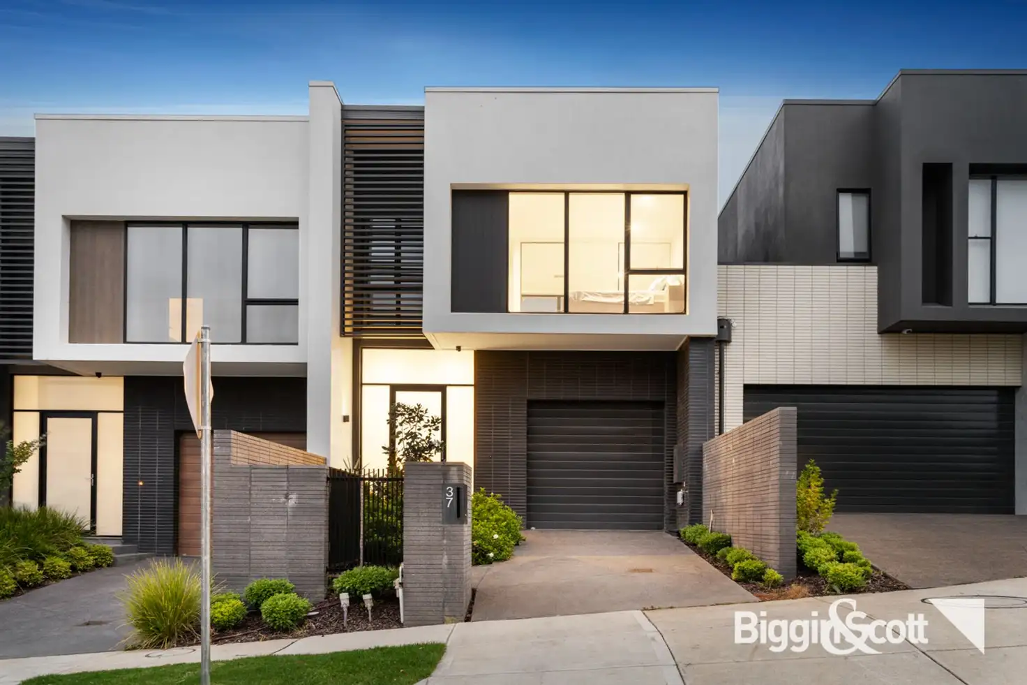 Main view of Homely townhouse listing, 37 Stables Circuit, Doncaster VIC 3108