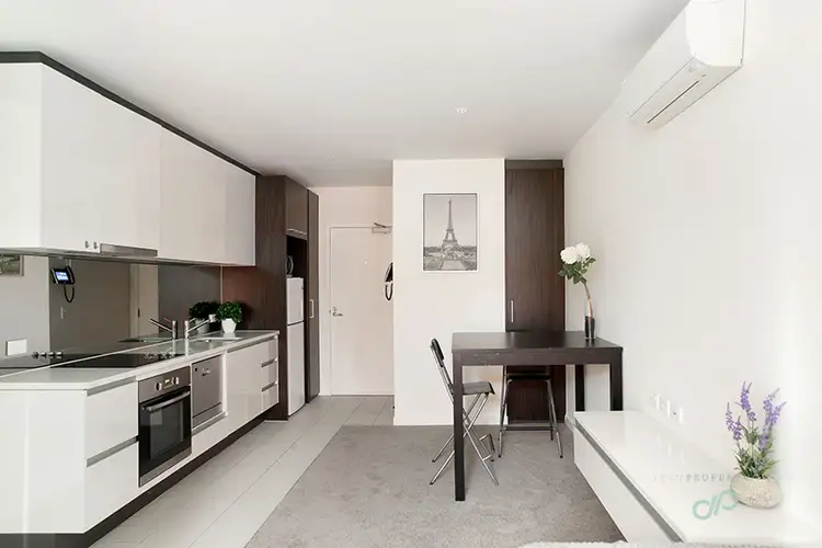 Third view of Homely apartment listing, 501/639 Lonsdale Street, Melbourne VIC 3000