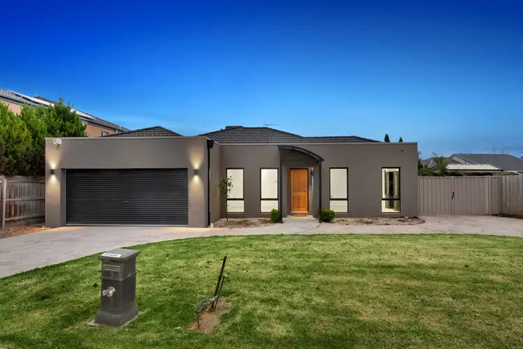 3 Nile Crescent, Cranbourne VIC 3977