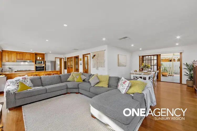 Sixth view of Homely house listing, 14 Bruce Court, Sunbury VIC 3429