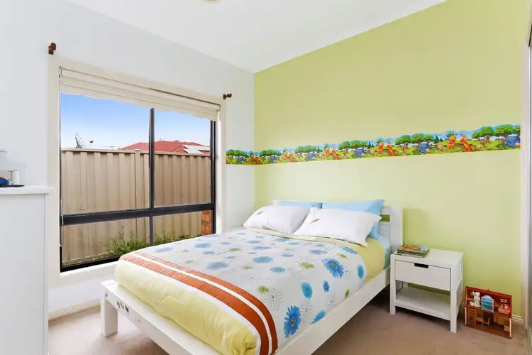 Seventh view of Homely house listing, 7 Colchester Circuit, Roxburgh Park VIC 3064