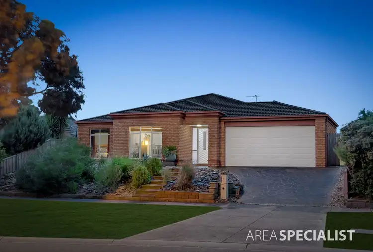 22 Yorkshire Drive, Cranbourne North VIC 3977