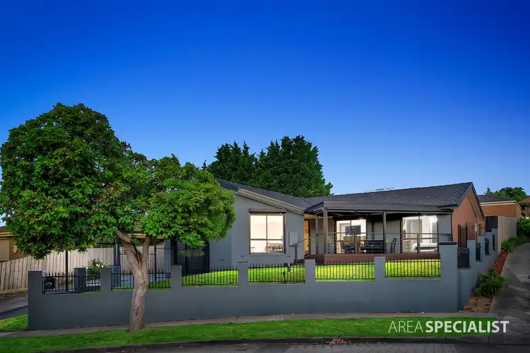 Main view of Homely unit listing, 1/8 Castlecrag Close, Endeavour Hills VIC 3802
