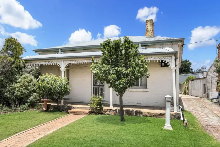 62 Railway Parade, Bathurst NSW 2795
