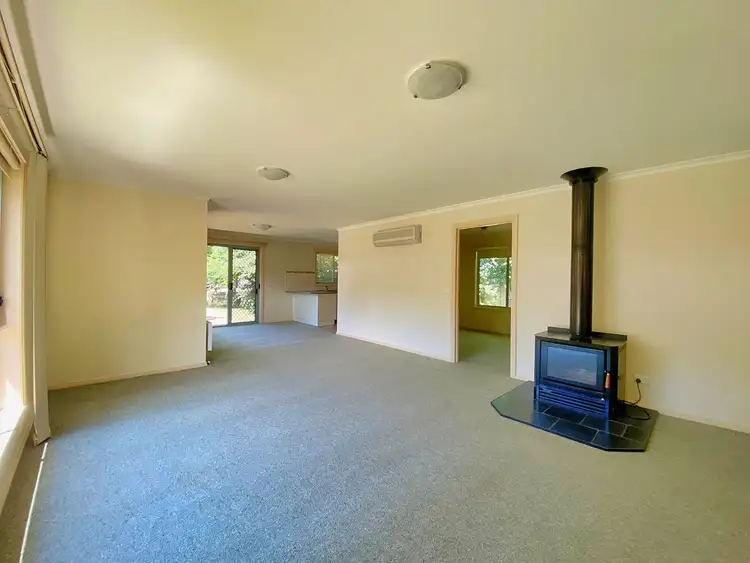 Fourth view of Homely townhouse listing, 1/27 Toorak Road, Bright VIC 3741