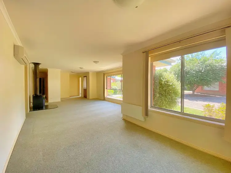 Fifth view of Homely townhouse listing, 1/27 Toorak Road, Bright VIC 3741