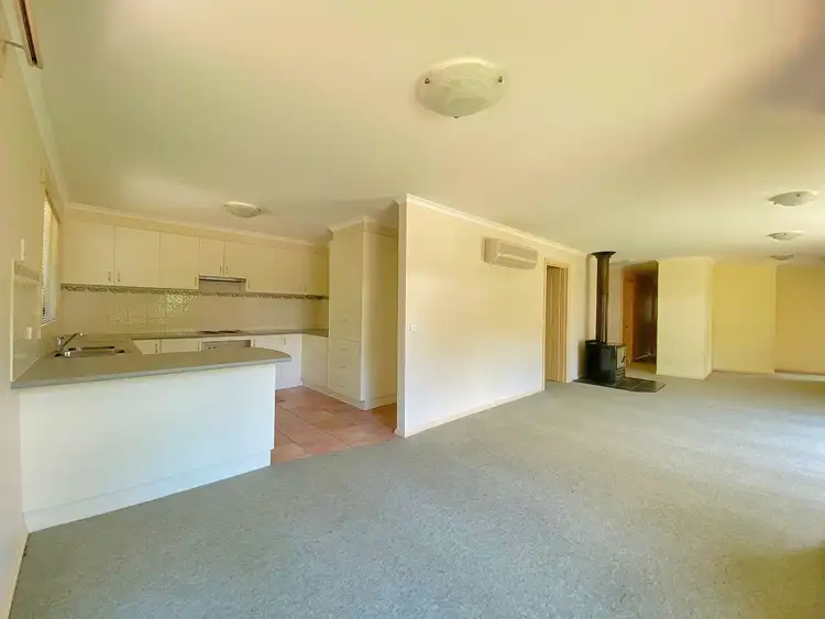 Sixth view of Homely townhouse listing, 1/27 Toorak Road, Bright VIC 3741
