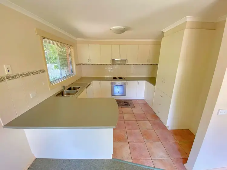 Seventh view of Homely townhouse listing, 1/27 Toorak Road, Bright VIC 3741