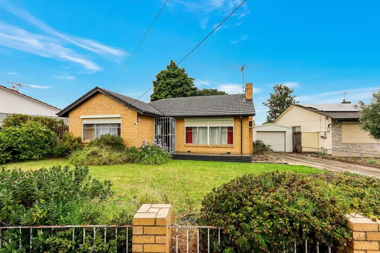34 Warragul Street, Dallas VIC 3047