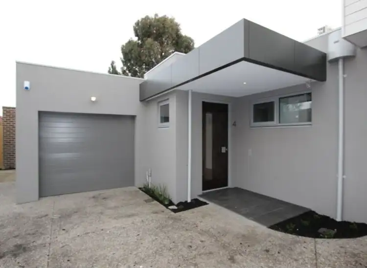 15 Carrington Road