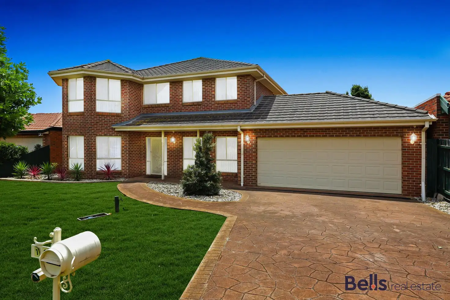 Main view of Homely house listing, 10 Oakmont Court, Hillside VIC 3037