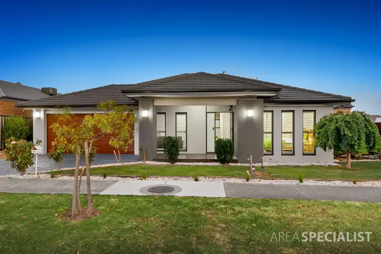 23 Featherbrook Circuit, Cranbourne North VIC 3977
