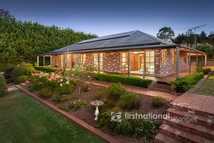 2 Meadowview Lane, Emerald VIC 3782