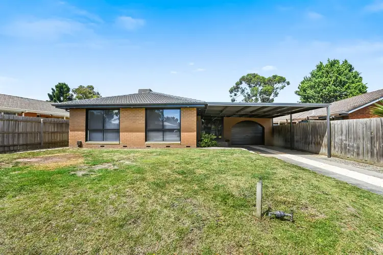 18 Upton Crescent, Narre Warren VIC 3805