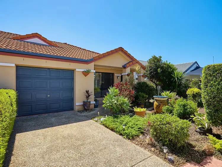 2/9 Lee Road, Runaway Bay QLD 4216