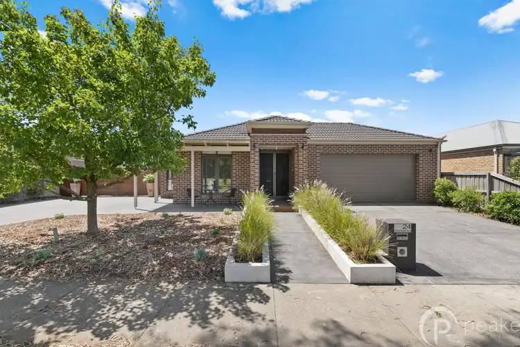 24 Sidney Nolan Place, Pakenham VIC 3810