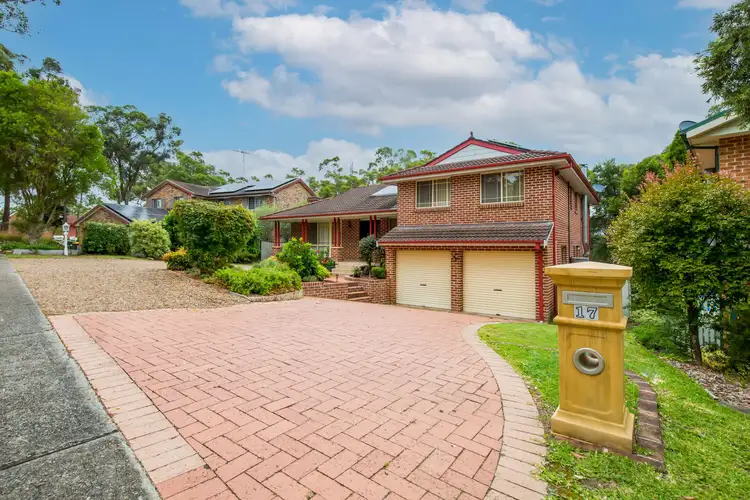 17 Wakeford Place, Blaxland NSW 2774