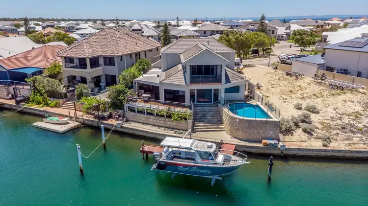 11 Avocet Island Quays, Wannanup WA 6210
