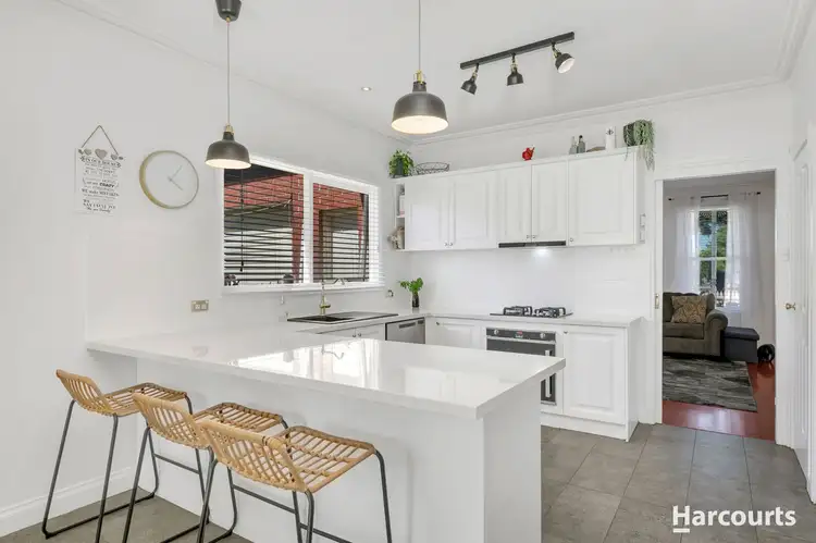 Fifth view of Homely house listing, 30 Windsor Gardens, Caroline Springs VIC 3023