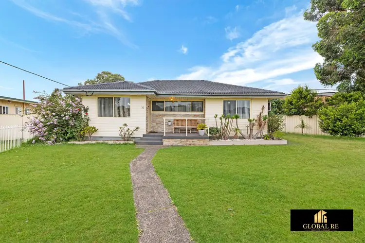 33 Wianamatta Drive, Cartwright NSW 2168