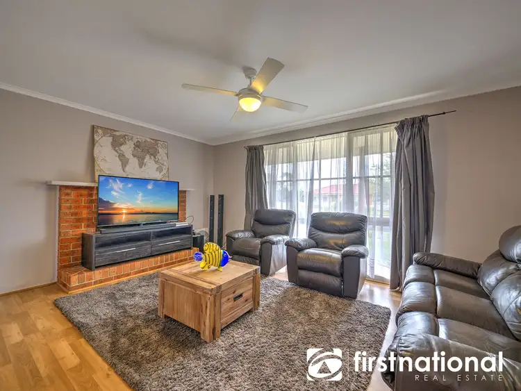 Second view of Homely house listing, 5 Parman Avenue, Pakenham VIC 3810