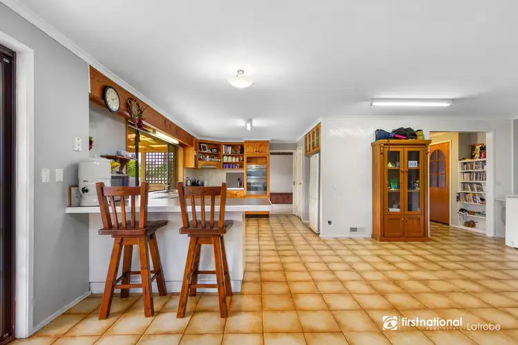 Fourth view of Homely house listing, 10 Rintoull Court, Rosedale VIC 3847