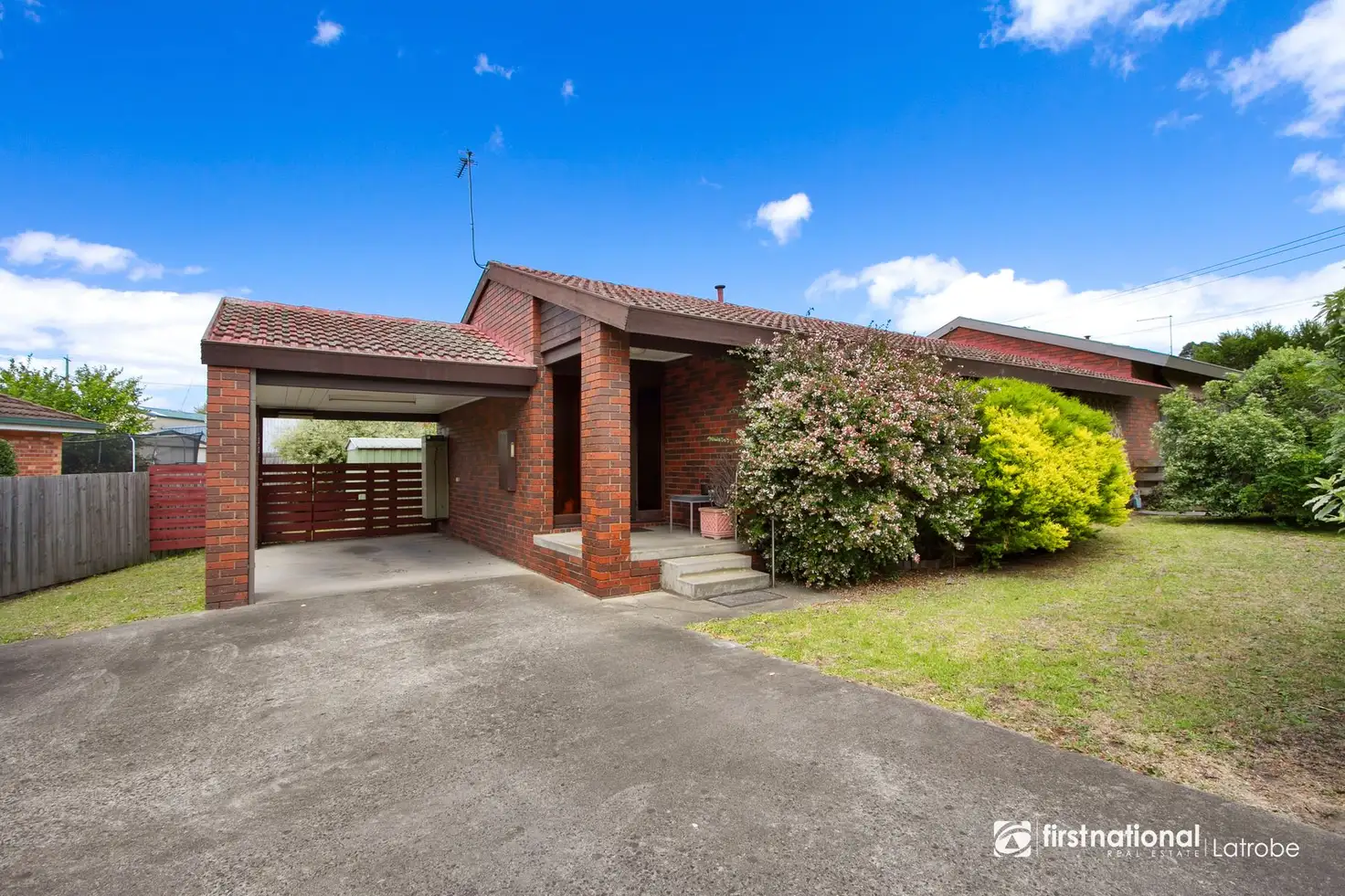 Main view of Homely house listing, 2/2 Hyde Park Road, Traralgon VIC 3844