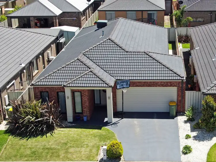 Main view of Homely house listing, 8 Corinna Way, Pakenham VIC 3810