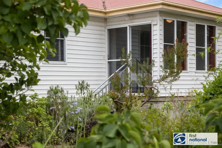 3 Morton Ave, Yass NSW 2582