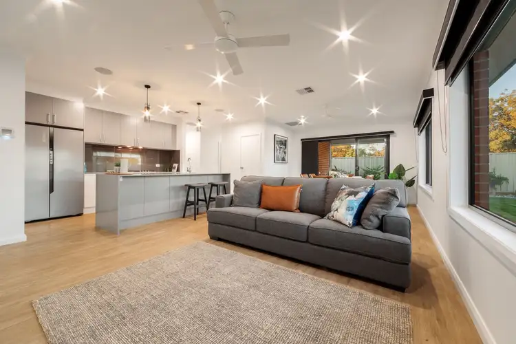 Fifth view of Homely house listing, 2 Claremont Drive, Irymple VIC 3498