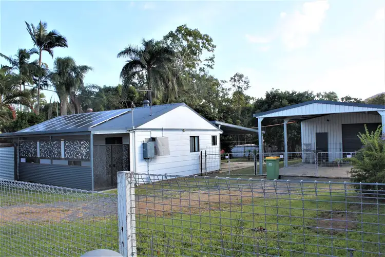 5 Innes Street, Sarina QLD 4737