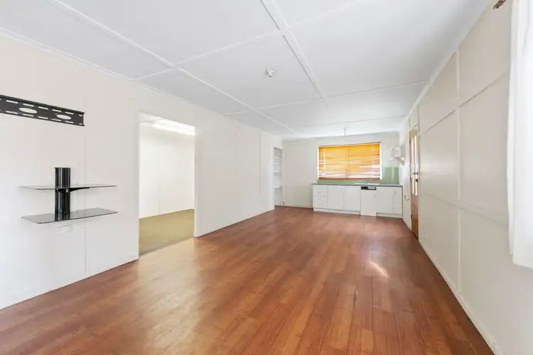 Sixth view of Homely house listing, 76 Kathleen White Crescent, Killarney Vale NSW 2261