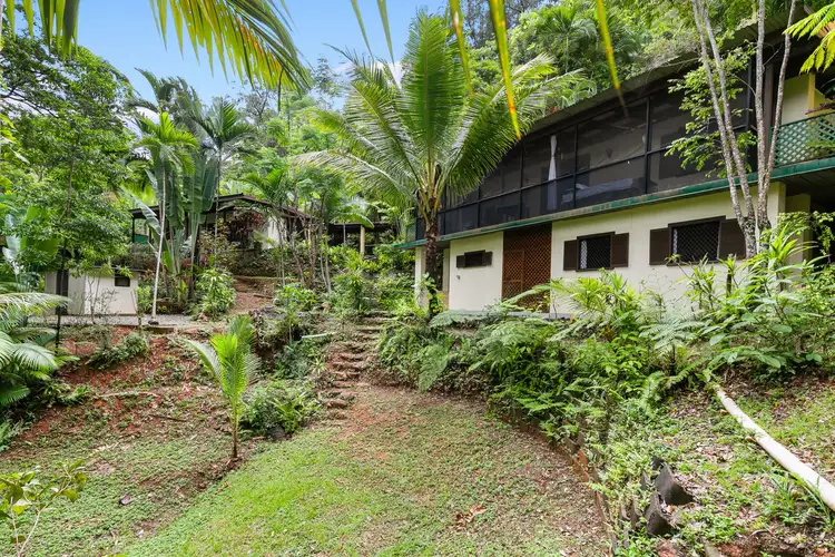 134-148 Stanton Road, Smithfield QLD 4878