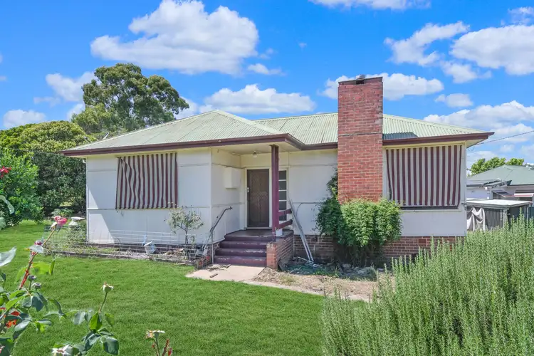 2 Henderson Street, West Bathurst NSW 2795