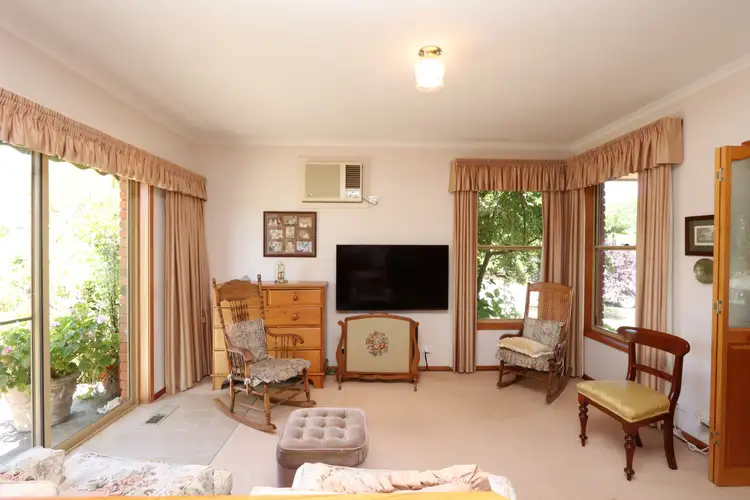 Fifth view of Homely house listing, 10 McCallum Street,, Carisbrook VIC 3464