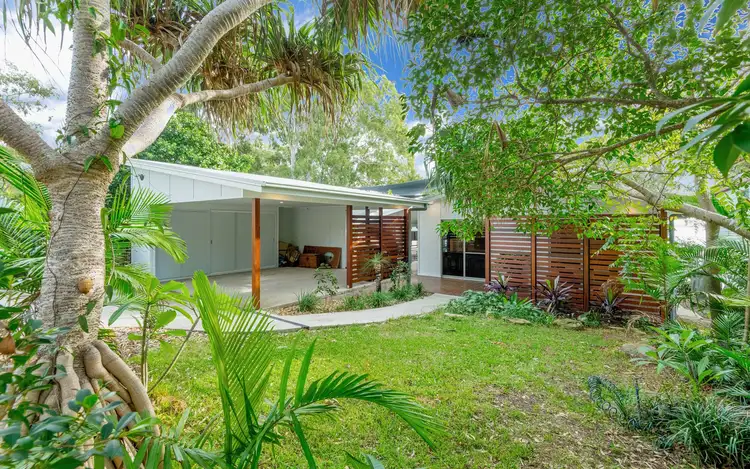 135 Lakes Boulevard, Wooloweyah NSW 2464