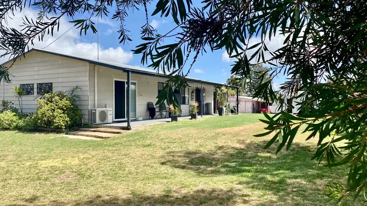 38 Dallas Street, Waroona WA 6215