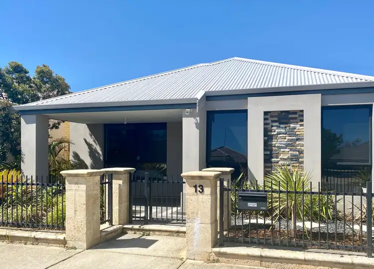 13 Bremer Way, South Yunderup WA 6208
