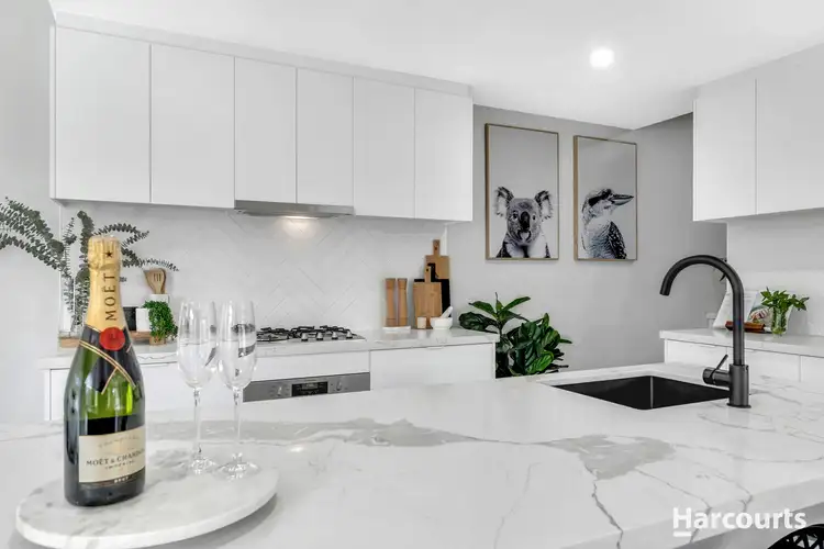 Sixth view of Homely house listing, 3 Redbank Court, Kings Park VIC 3021