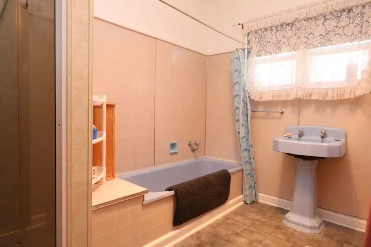 Fourth view of Homely house listing, 39 Newton Street, Maryborough VIC 3465